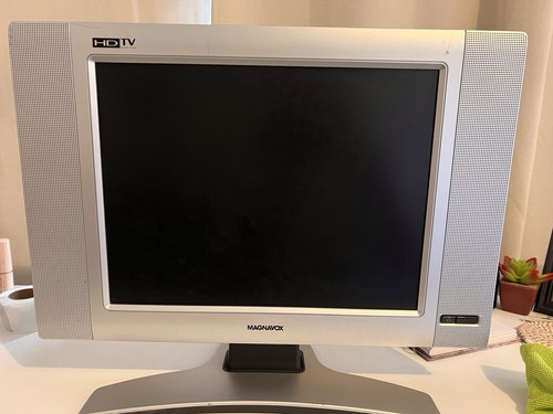 Magnavox hdtv lcd display - hdtv, 15"